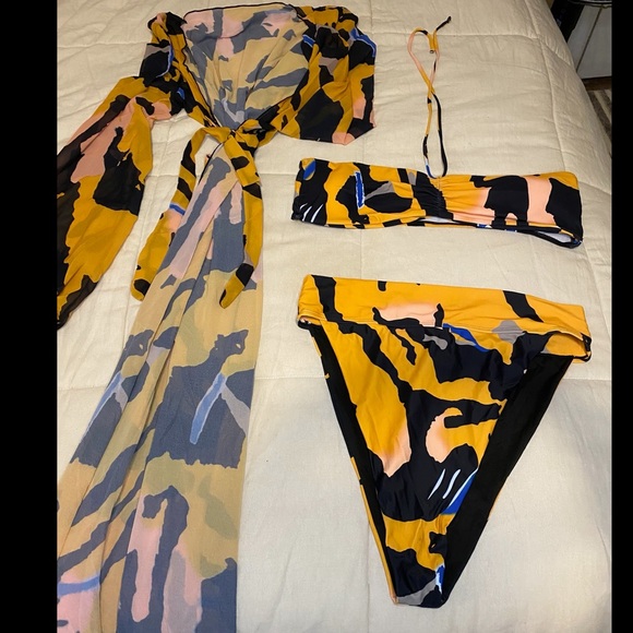 Never used yellow bikini - Picture 1 of 1